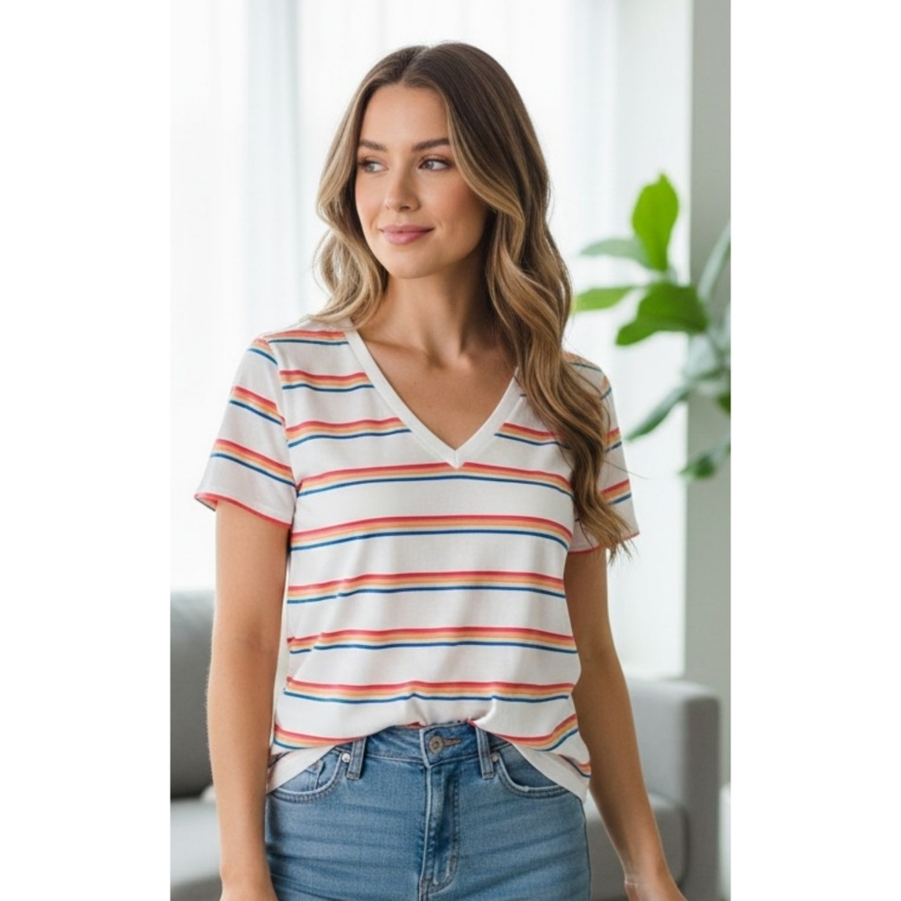 PINK Short sleeve Rainbow Striped V-Neck Tee White Size M